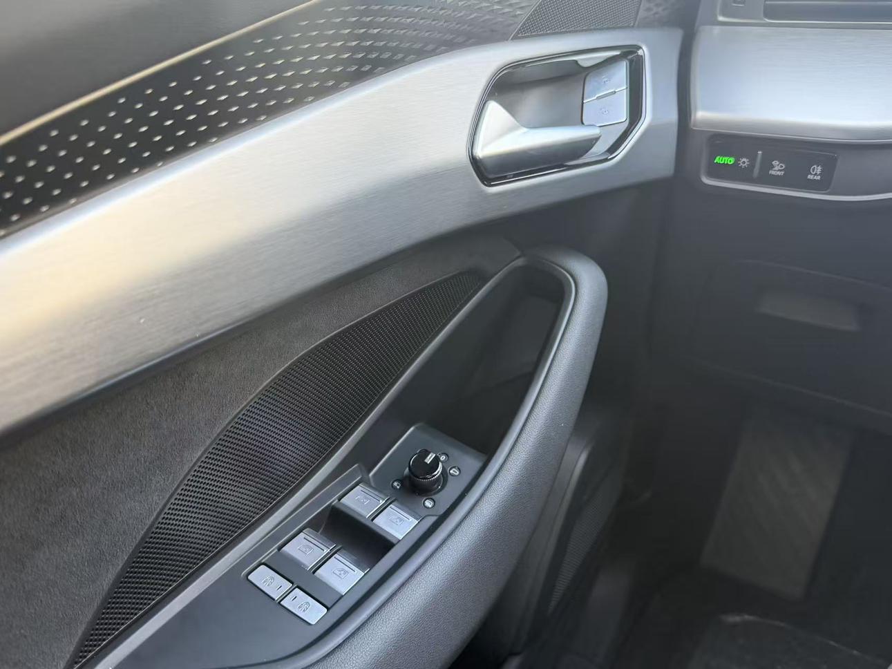 Audi Q6: фотография 4 из 15