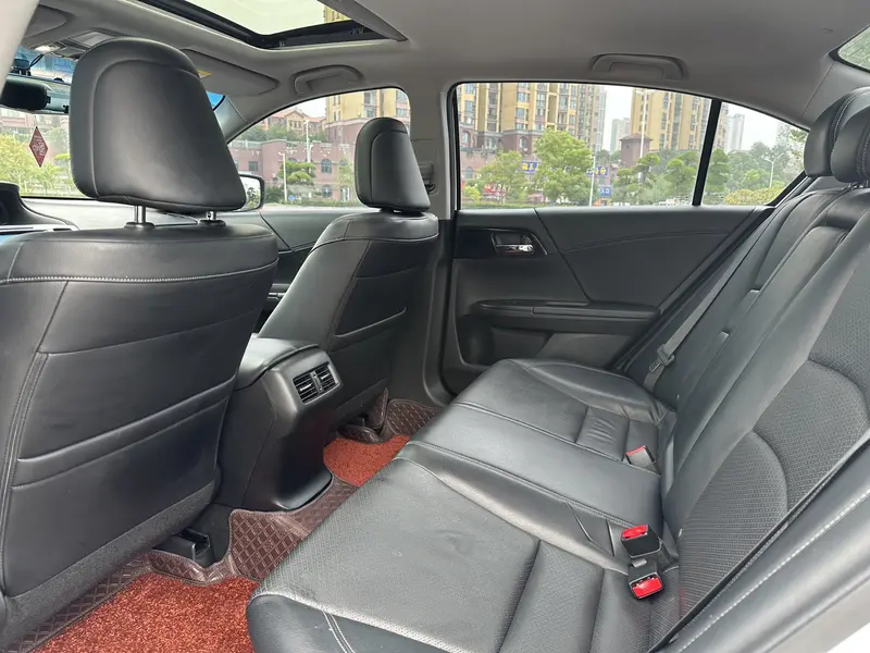 Honda Accord — фото 13