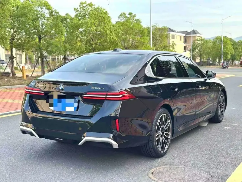 BMW 5 Series 525Li M спортпакет — фото 5