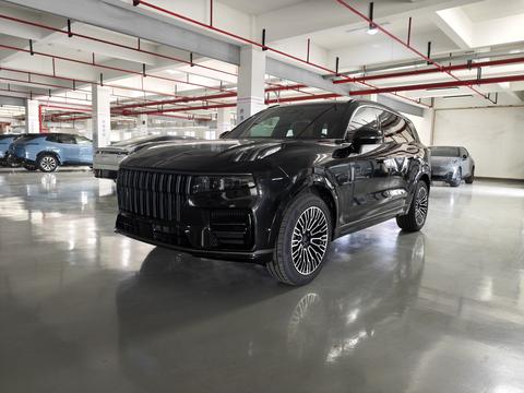 Lynk & Co 09