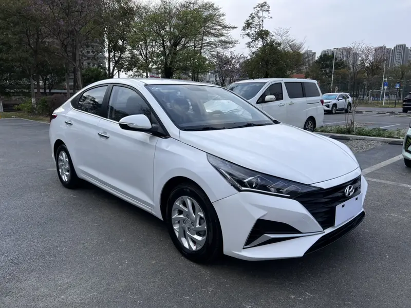 Hyundai Verna — фото 3