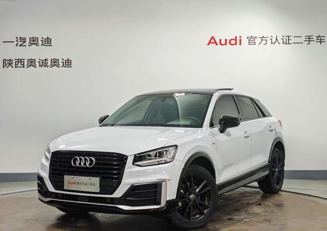 Audi Q2L - фото 1
