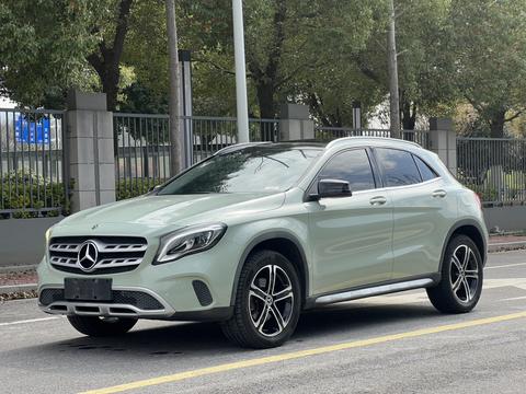 Mercedes-Benz GLA 2018 GLA 200 Fashion