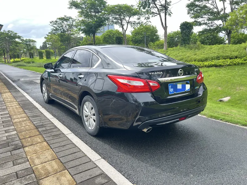 Nissan Teana рестайлинг 2.0L XL комфорт — фото 5