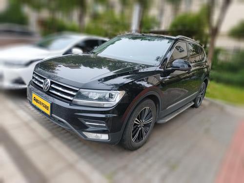Volkswagen Tiguan L L 2021 330TSI AT Smart