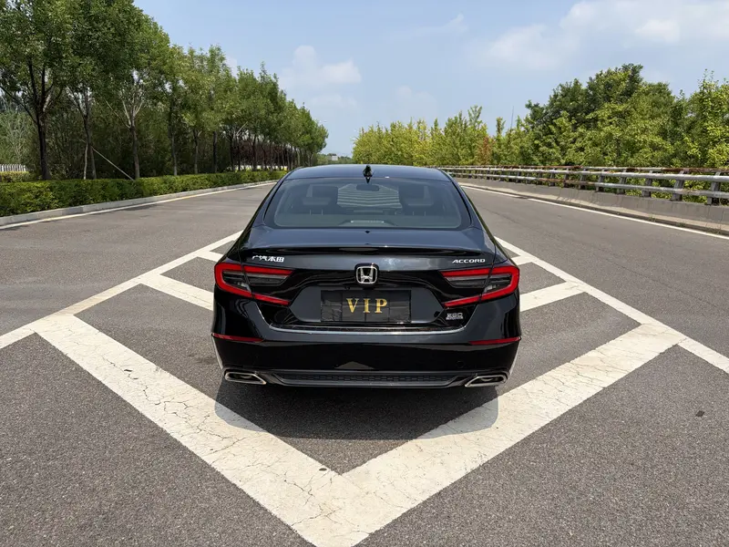 Honda Accord — фото 5