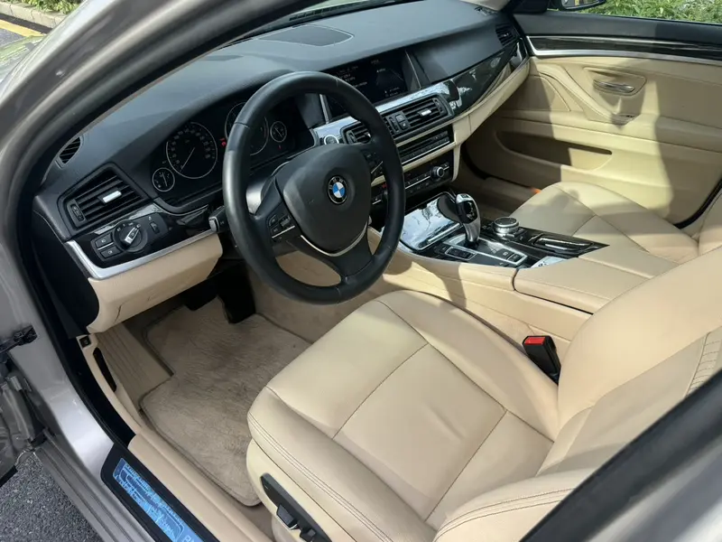 BMW 5 Series — фото 10