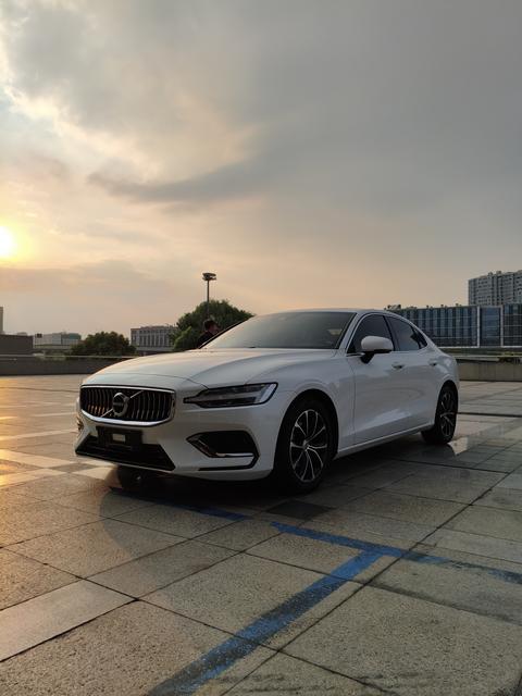 Volvo S60 2020 T4 Luxury