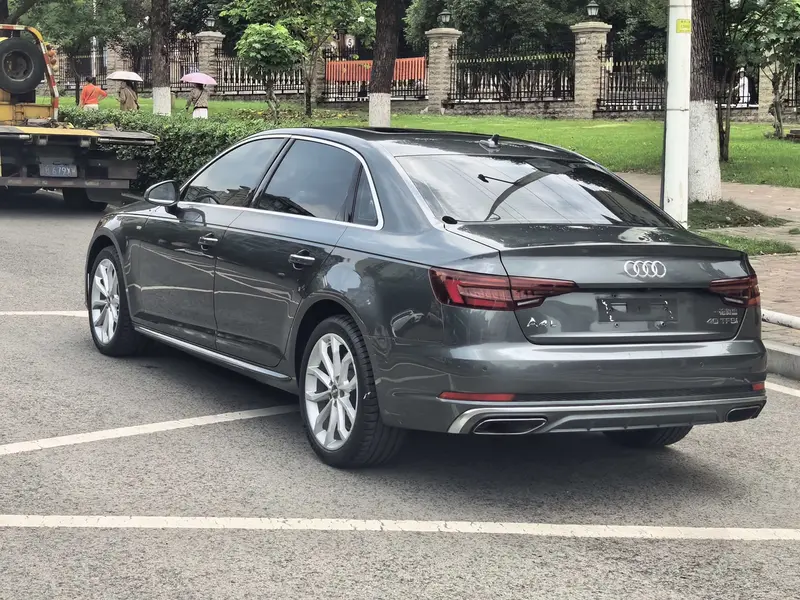 Audi A 4 L 40 TFSI VI — фото 4