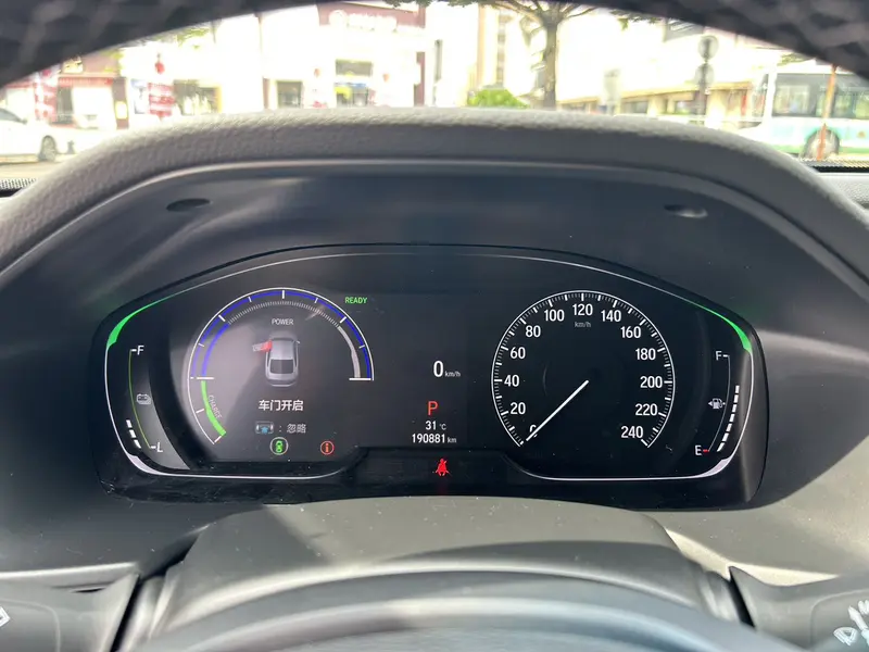 Honda Accord — фото 9