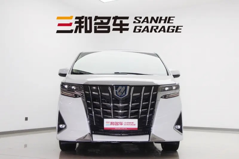 Toyota Alphard — фото 2