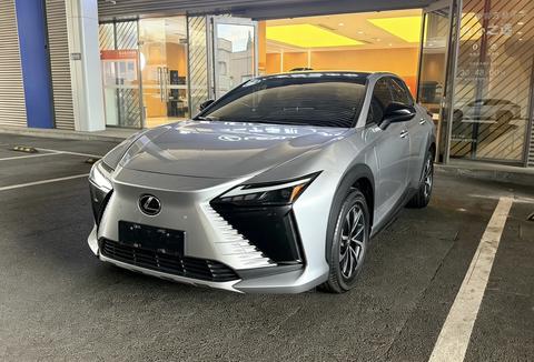 Lexus RZ