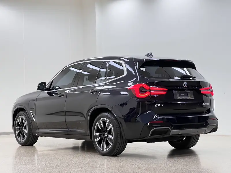 BMW iX3 продвинутая — фото 5
