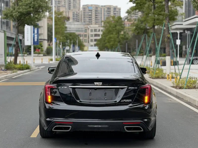 Cadillac CT5 — фото 5