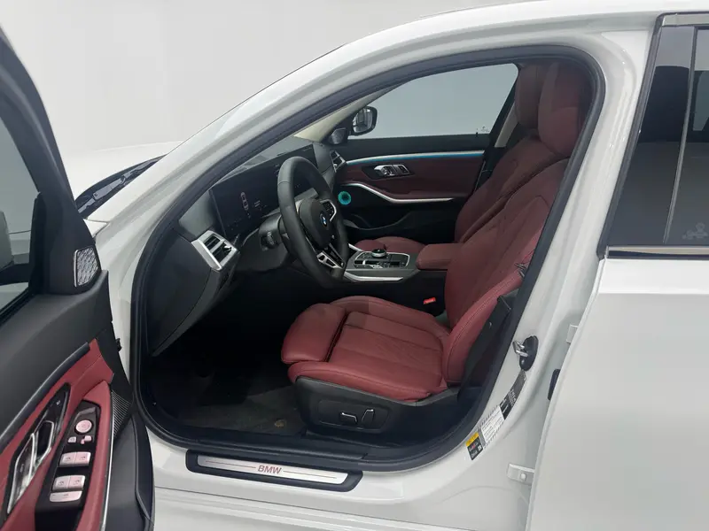 BMW i3 — фото 17
