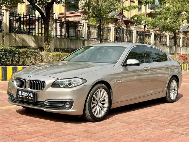 BMW 5 Series - фото 1