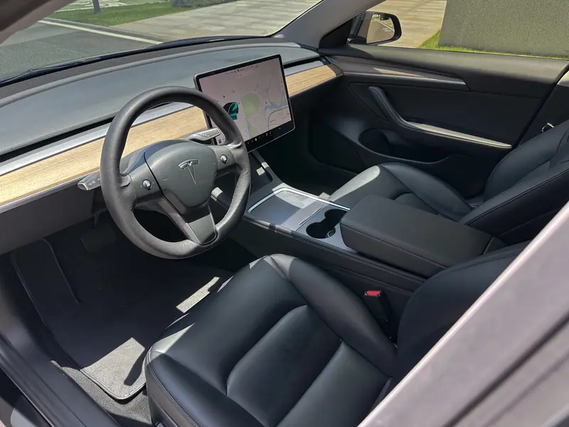 Tesla Model 3 RWD — фото 10