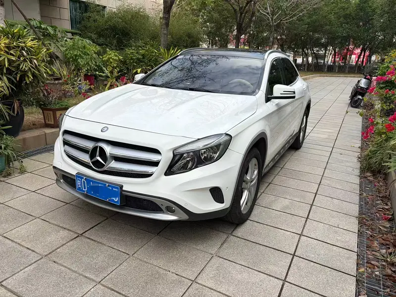 Mercedes-Benz GLA — фото 1