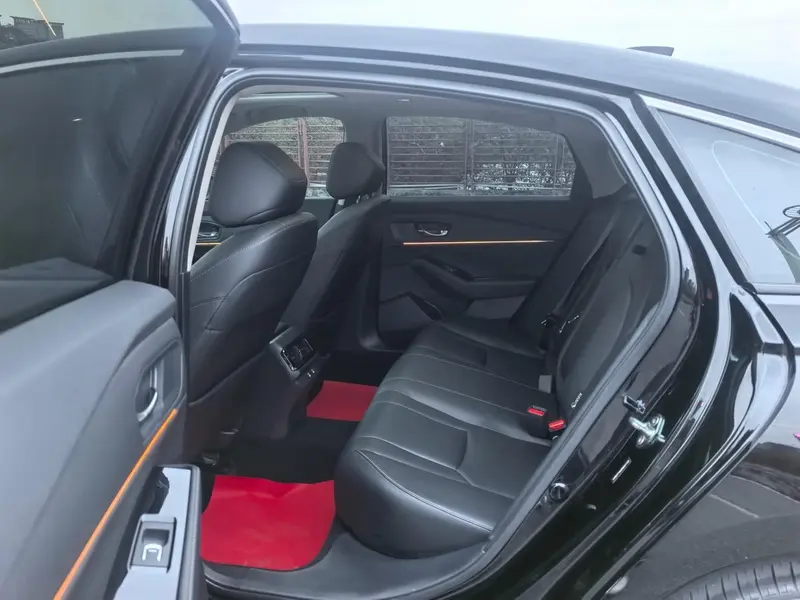 Honda Accord — фото 13