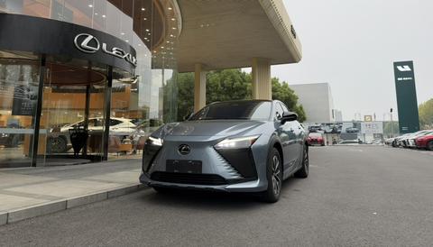 Lexus RZ