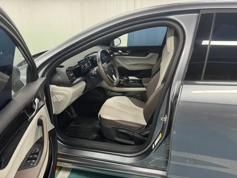 BYD Qin Plus — фото 17