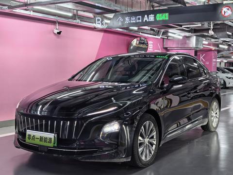 Hongqi E-QM5