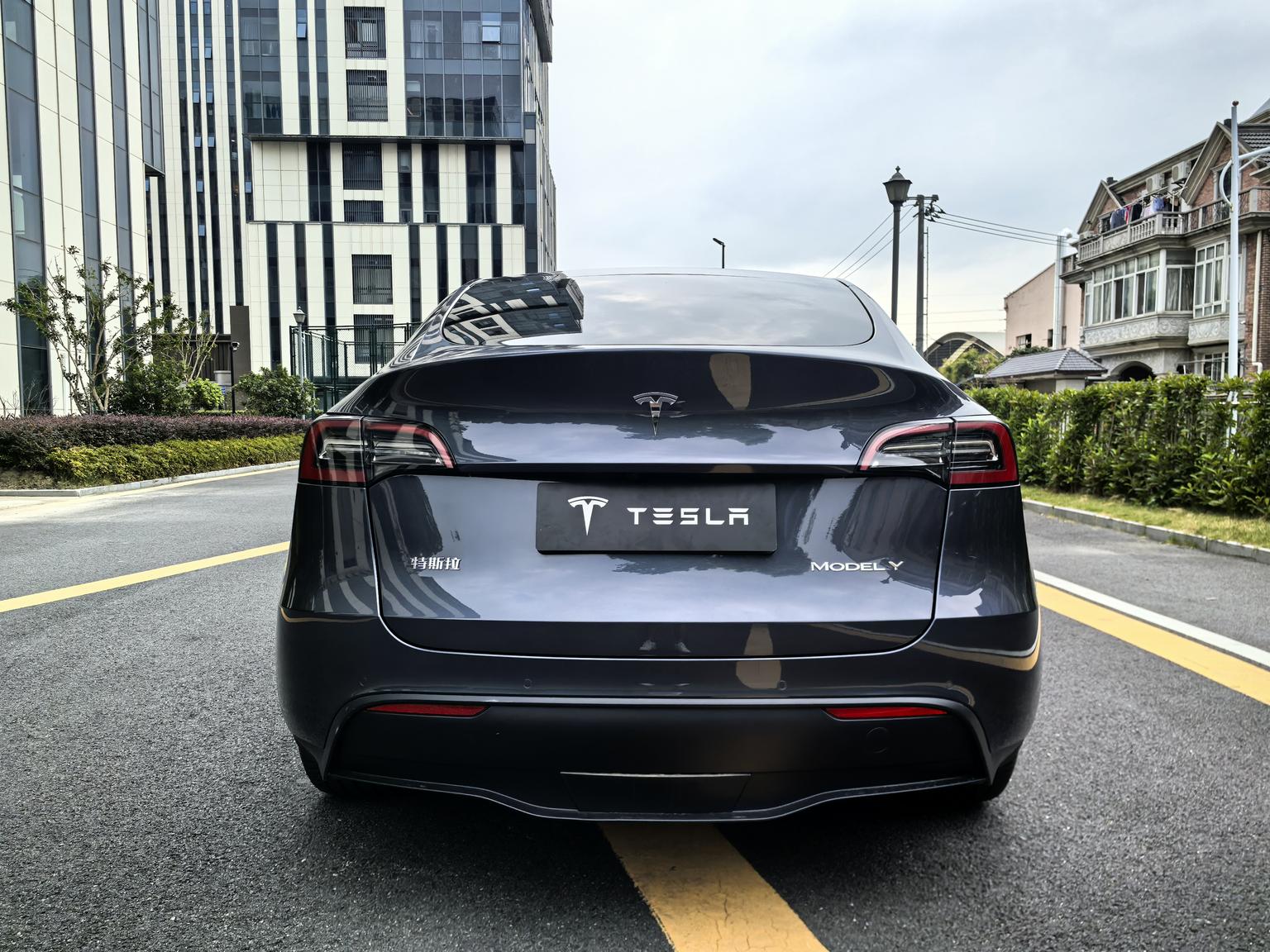 Tesla Model Y: фотография 9 из 18