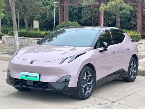 Lynk & Co Z20