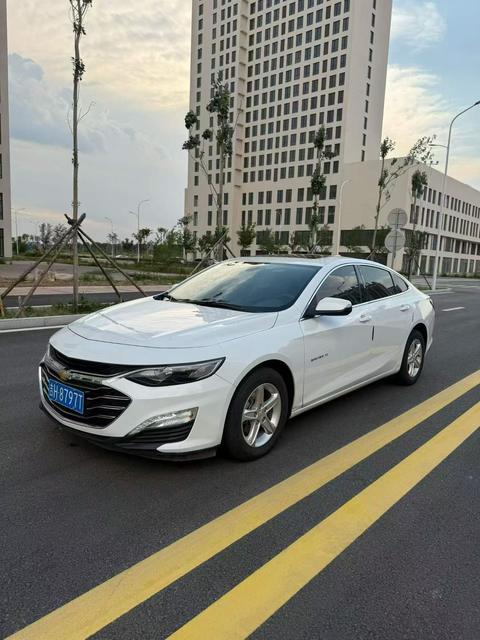 Chevrolet Malibu XL