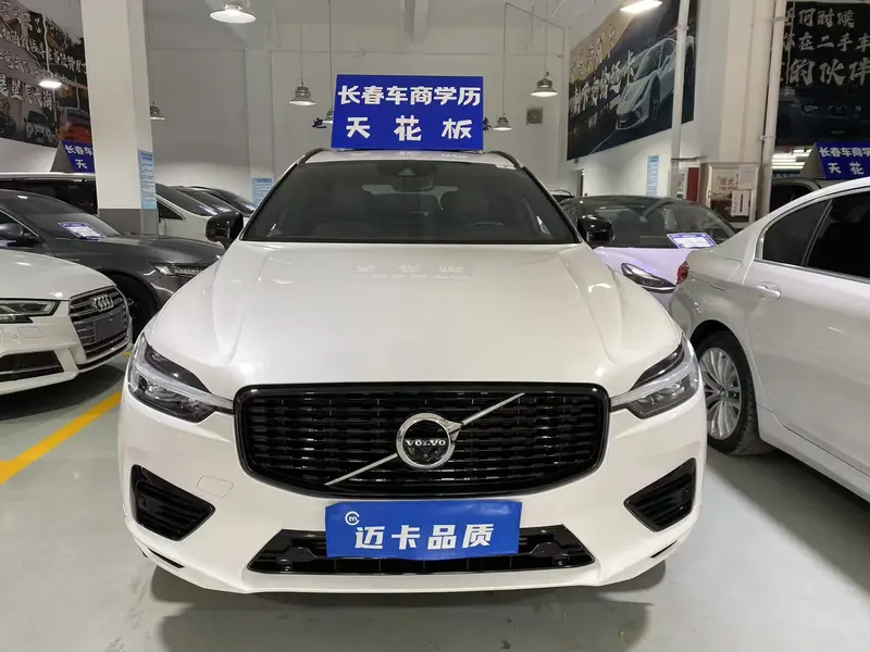 Volvo XC60 — фото 2