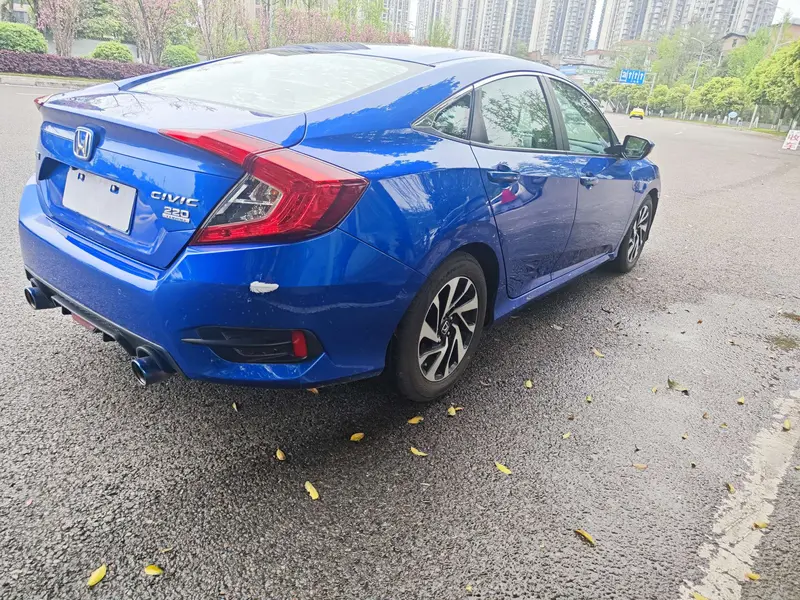 Honda Civic — фото 7
