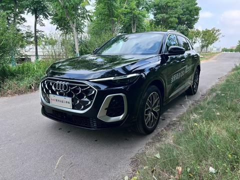 Audi Q5L 2026 2.0T Эксклюзивная версия для десяти миллионов пользователей