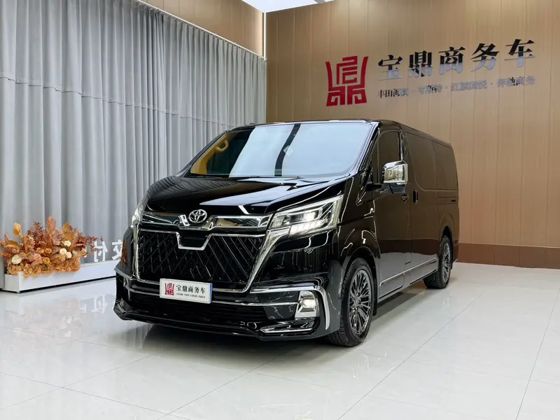 Toyota Hiace 3.5 L AT RWD 7
