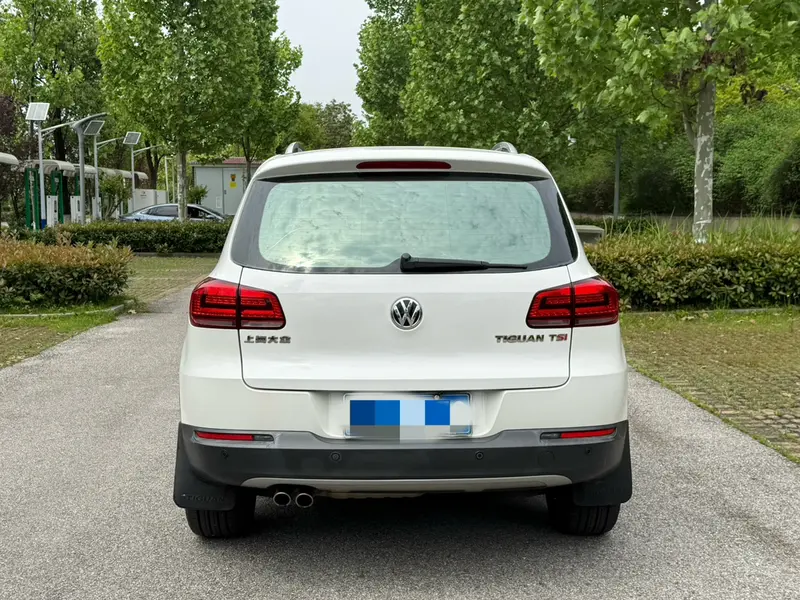Volkswagen Tiguan — фото 6