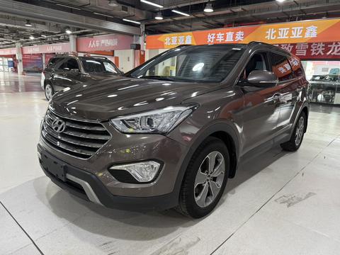Hyundai Grand Santa Fe