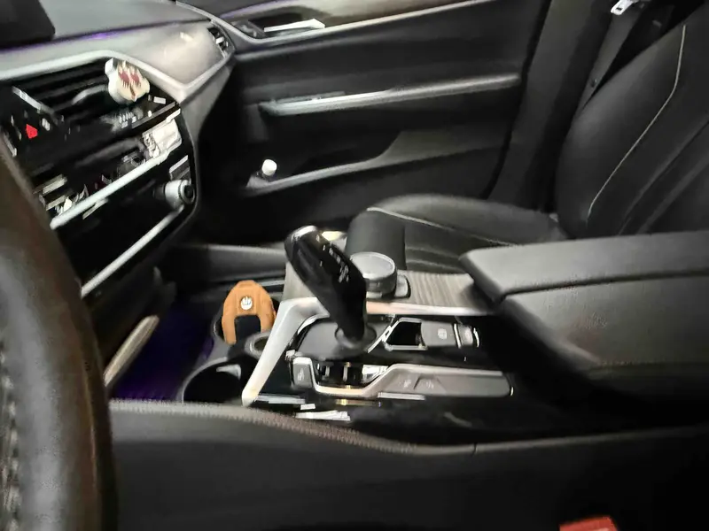 BMW 6 Xi Gt — фото 9