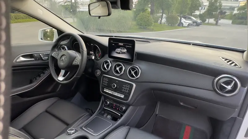 Mercedes-Benz GLA — фото 7