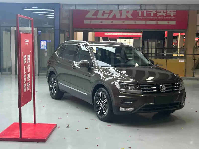 Volkswagen Tiguan L — фото 3