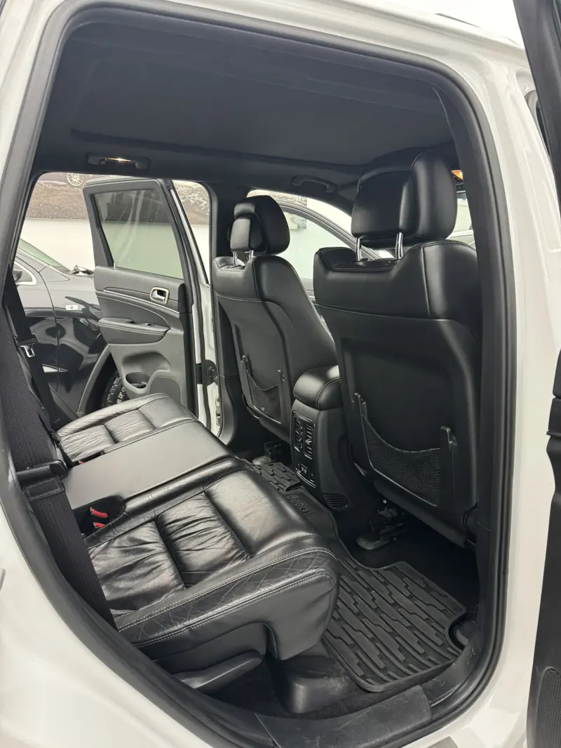 Jeep Grand Cherokee — фото 9