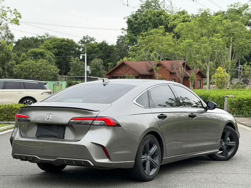 Honda Inspire — фото 6
