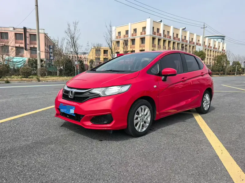 Honda Fit — фото 1
