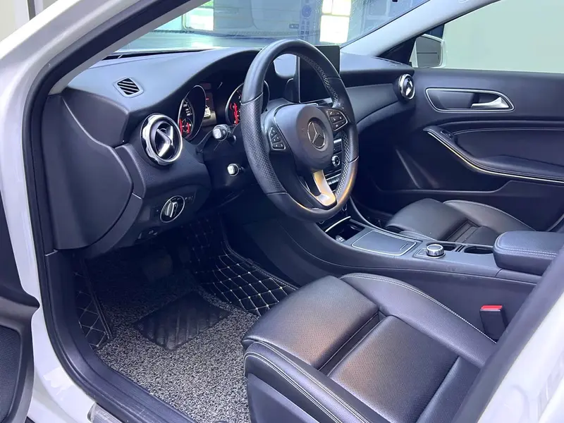 Mercedes-Benz GLA — фото 7