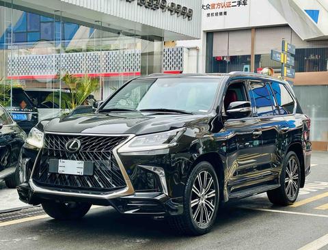 Lexus LX
