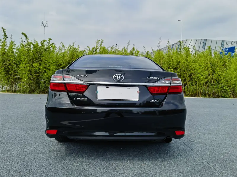 Toyota Camry — фото 5