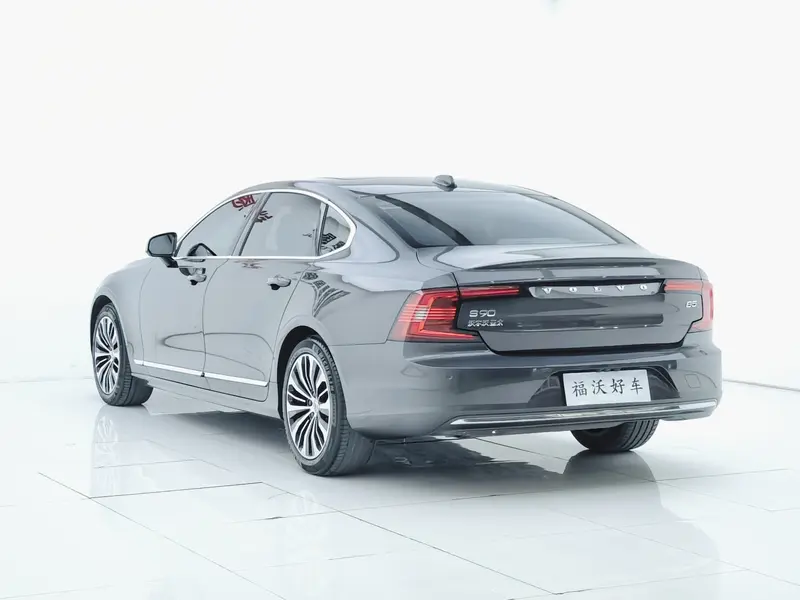 Volvo S90 — фото 4