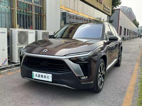 Nio ES8