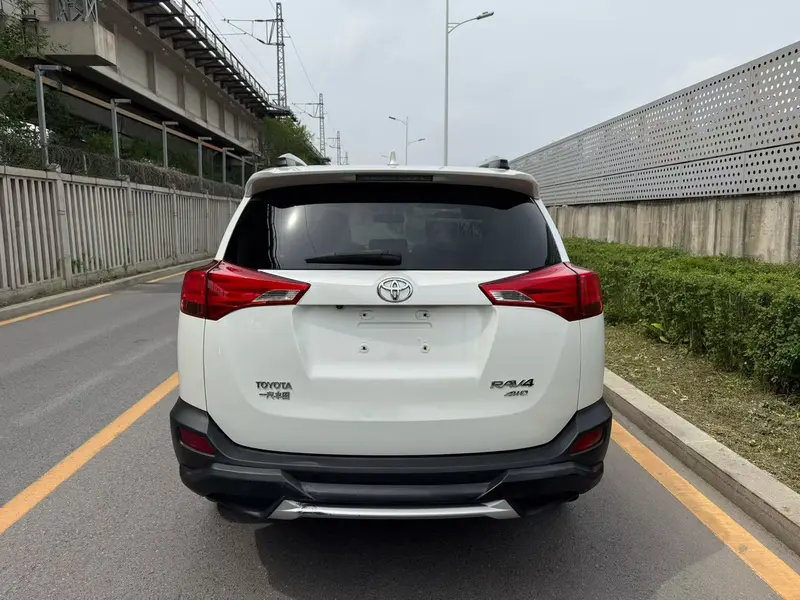 Toyota RAV 4 2.5 L AT 4 WD Elite — фото 5