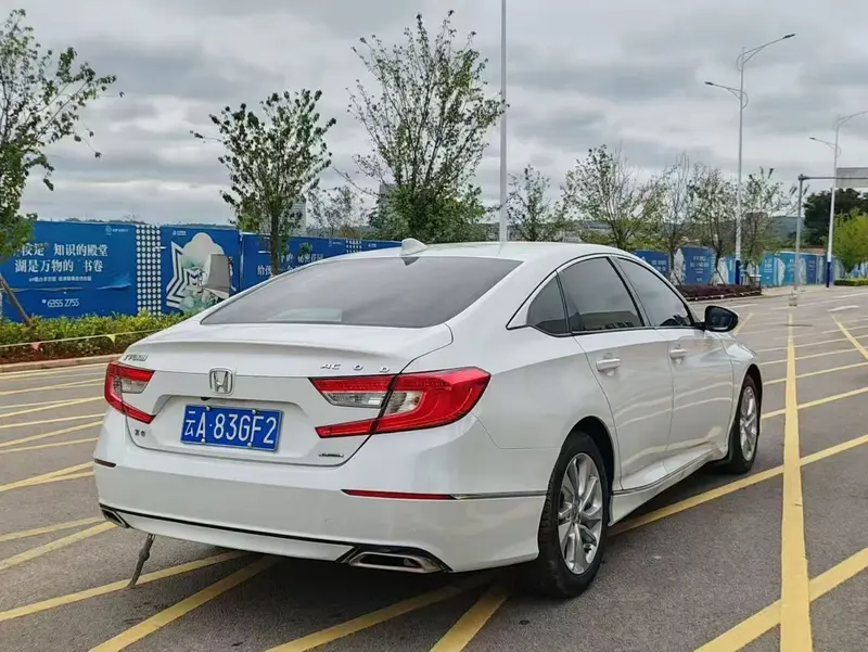 Honda Accord — фото 6