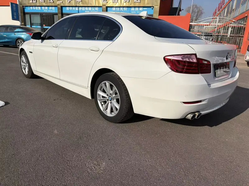 BMW 5 Series — фото 4