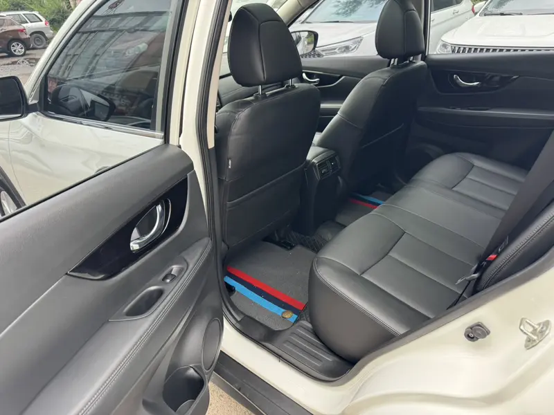 Nissan X-Trail — фото 10